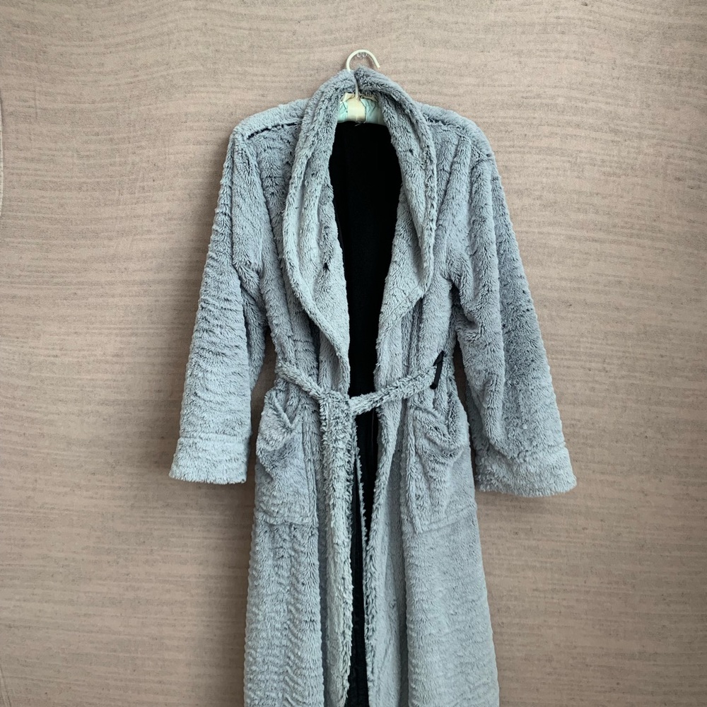 Soma Intimates Faux Fur Robe S/M